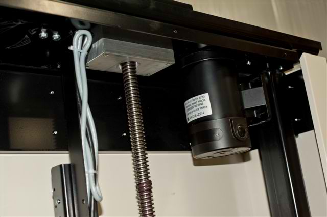 Motor location at the top of the tower